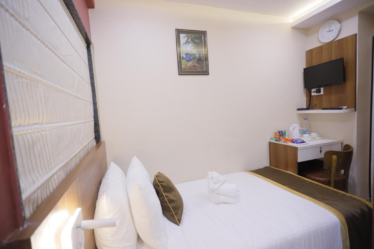 The Avenue Hotel Ballygunge Kolkata Ngoại thất bức ảnh